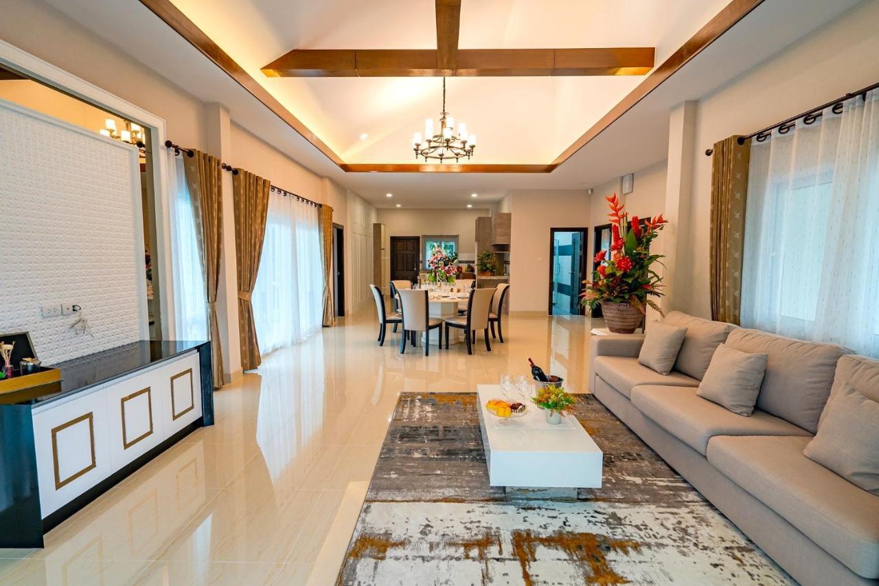 Silverlake Oasis : Pool Villa Praia de Jomtien Exterior foto
